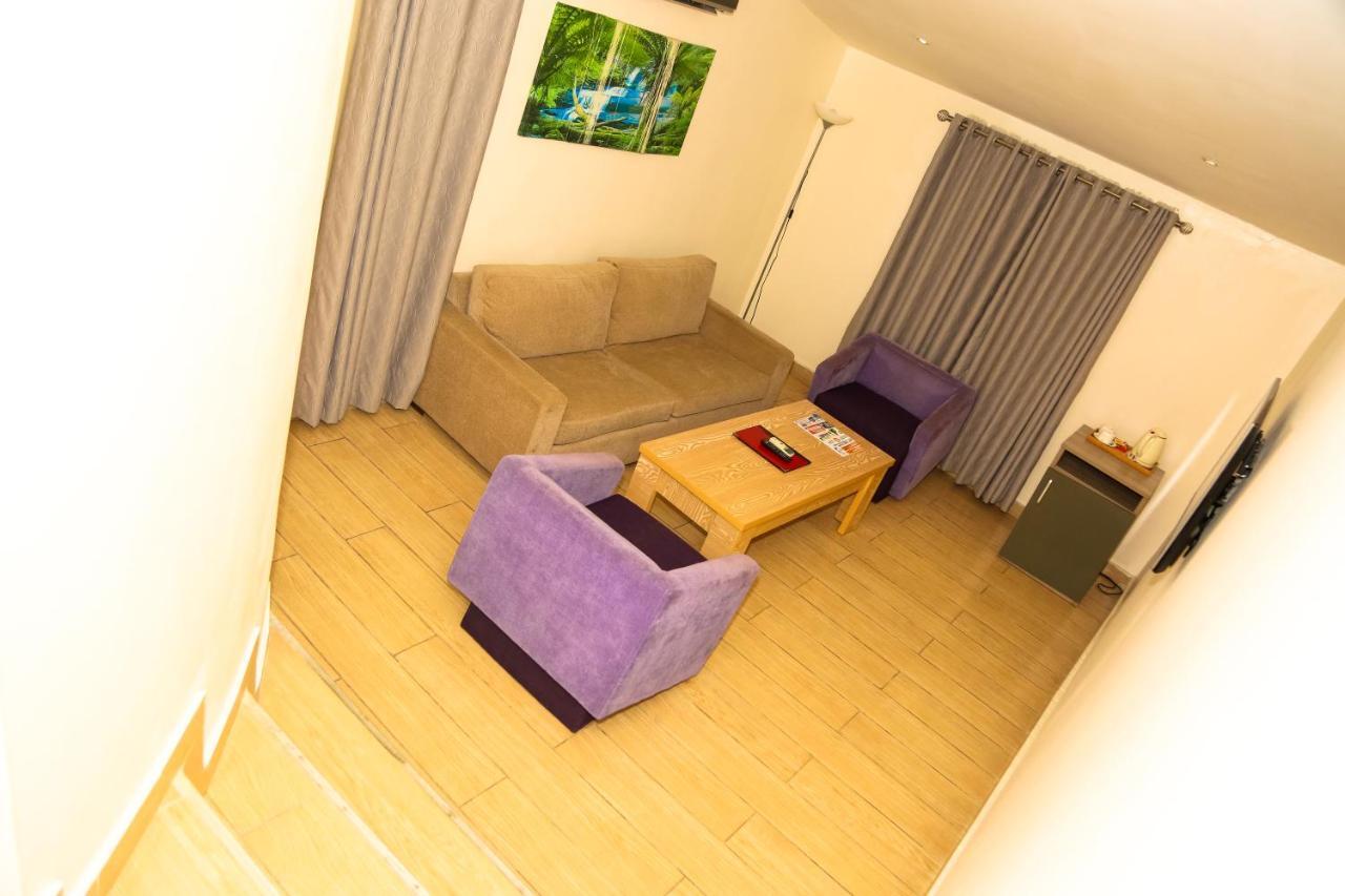 Scarlet Lodge ลากอส ภายนอก รูปภาพ